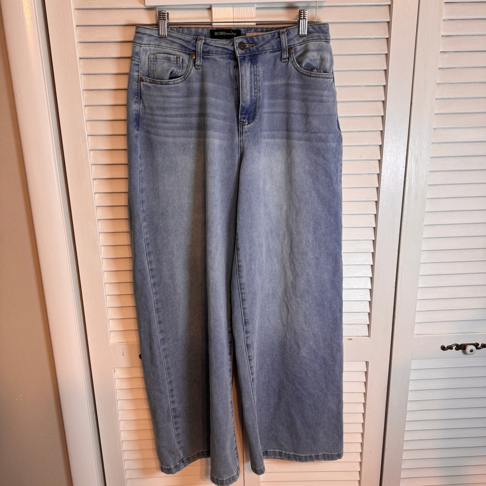BCBGMAXAZRIA Women's‎ Light Wash Wide Leg Jeans SZ 9/29